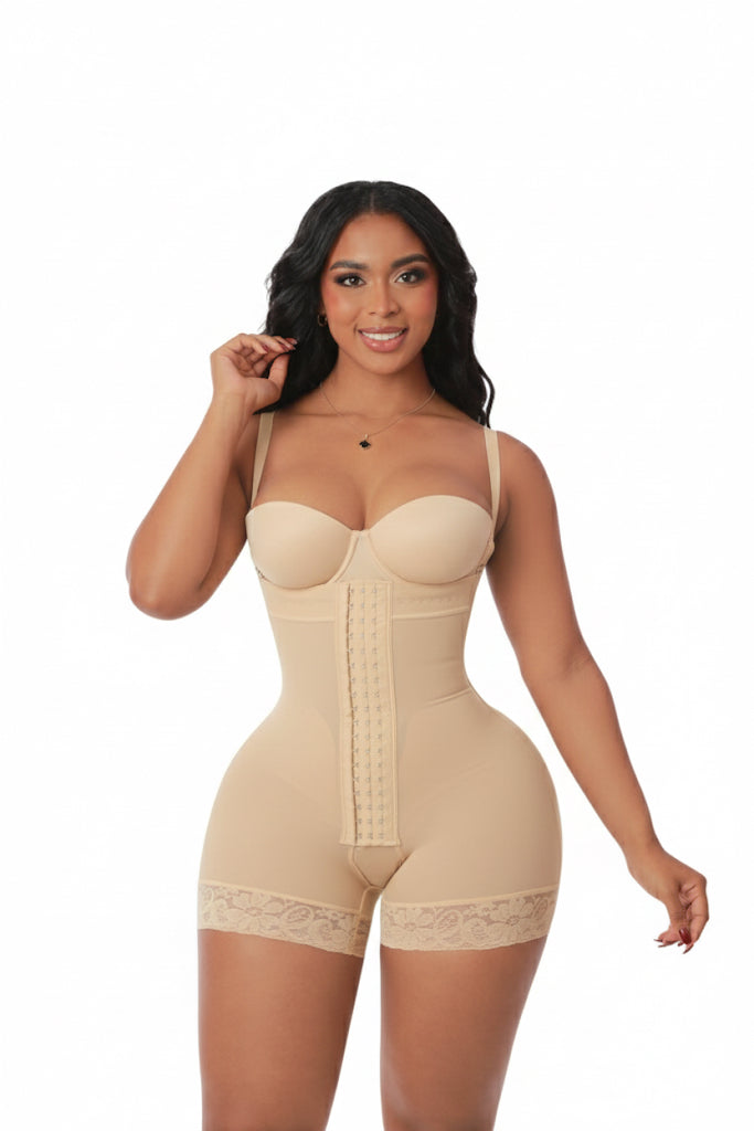 Curvy Body Seamless Strapless Faja #8403 – Butt‑Lifting Invisible Body Shaper